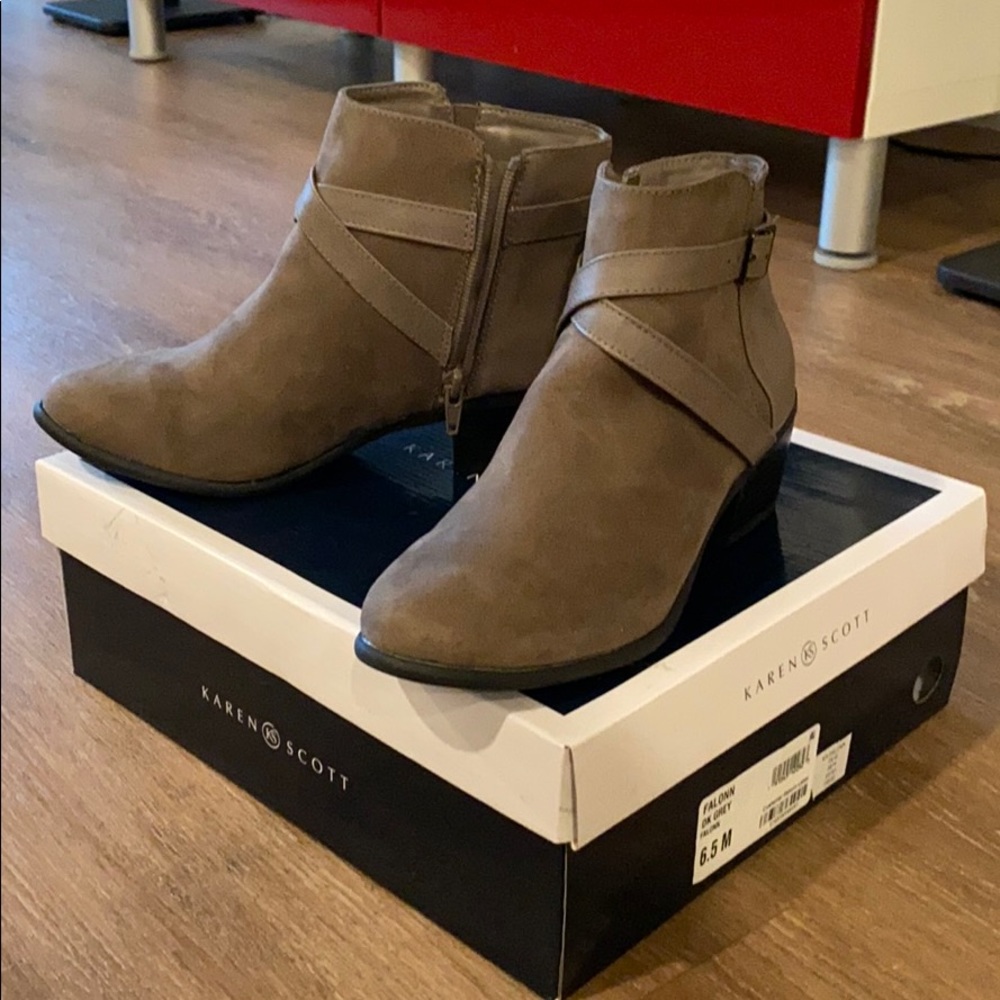 Karen Scott Dark Grey Booties